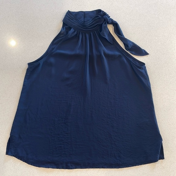 Vince Camuto Sleeveless Halter Neck Blouse Navy Blue Size M Excellent Condition - Picture 1 of 11